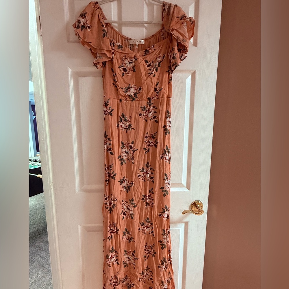 Elegant Floral Maxi Dress in Peach